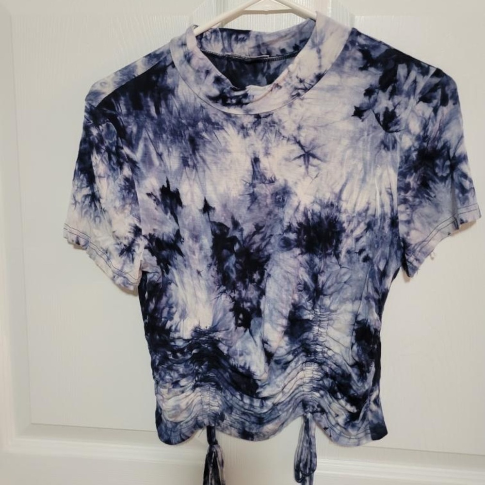 Cropped tie dye t-shirt